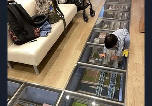 처음온 소아과에 흥분한 아기