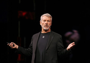 마이클 세일러 비트코인 매수 전략 13주 만에 중단