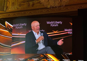 골드만삭스 CEO "개인적으로 소량 비트코인 보유…규제 완화 시 재검토"