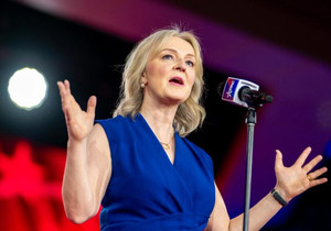 리즈 트러스 전 영국 총리 영국 경제 쇠퇴 경고 비트코인 지지 CPAC UK 출범