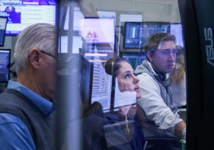 비트코인 안정세 속 주식시장 반등, 보잉 현금흐름 전망에 급등