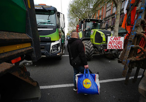 아일랜드 유류 시위 5일째 정유소·도로 점거로 주유소 1/3 고갈