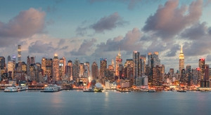 비트코인 급락 속 암호화폐 시장 변동성 심화, 규제 논의 가속화