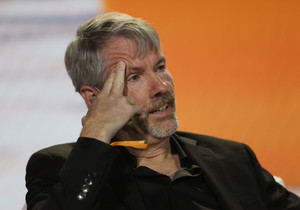 스트래티지 2025년 4분기 126억 달러 순손실 기록 비트코인 6만4000달러대 추락