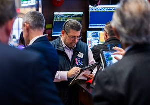비트코인, 12월 시작과 함께 금융시장에 약세 신호