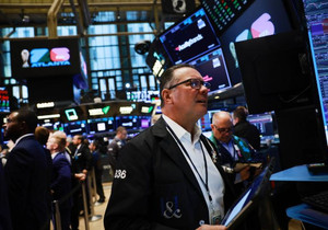 비트코인 1100억 달러 시총 증발 이란발 악재 속 급락